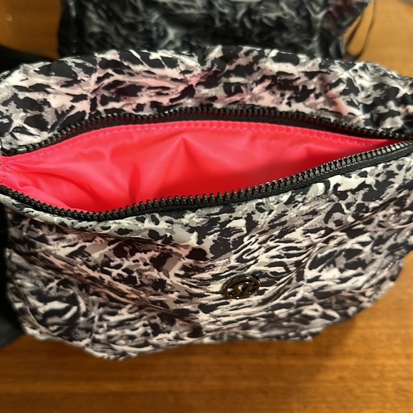 lululemon athletica Bags Rare Lululemon Crossbody Purse Bw Design